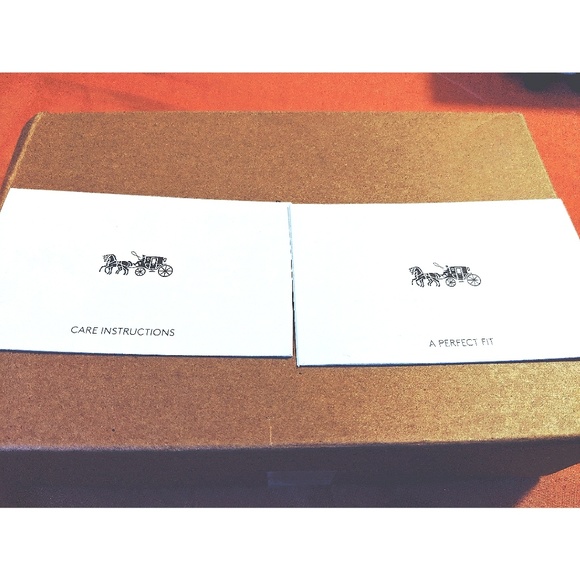 AUTHENTIC COACH WRISTLET - Picture 3 of 4